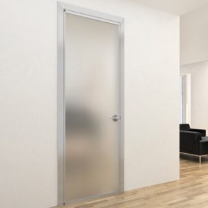 Porta a battente con anta intelaiata